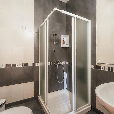 New To The Market - 4br With Pool By Sf Homes شقة